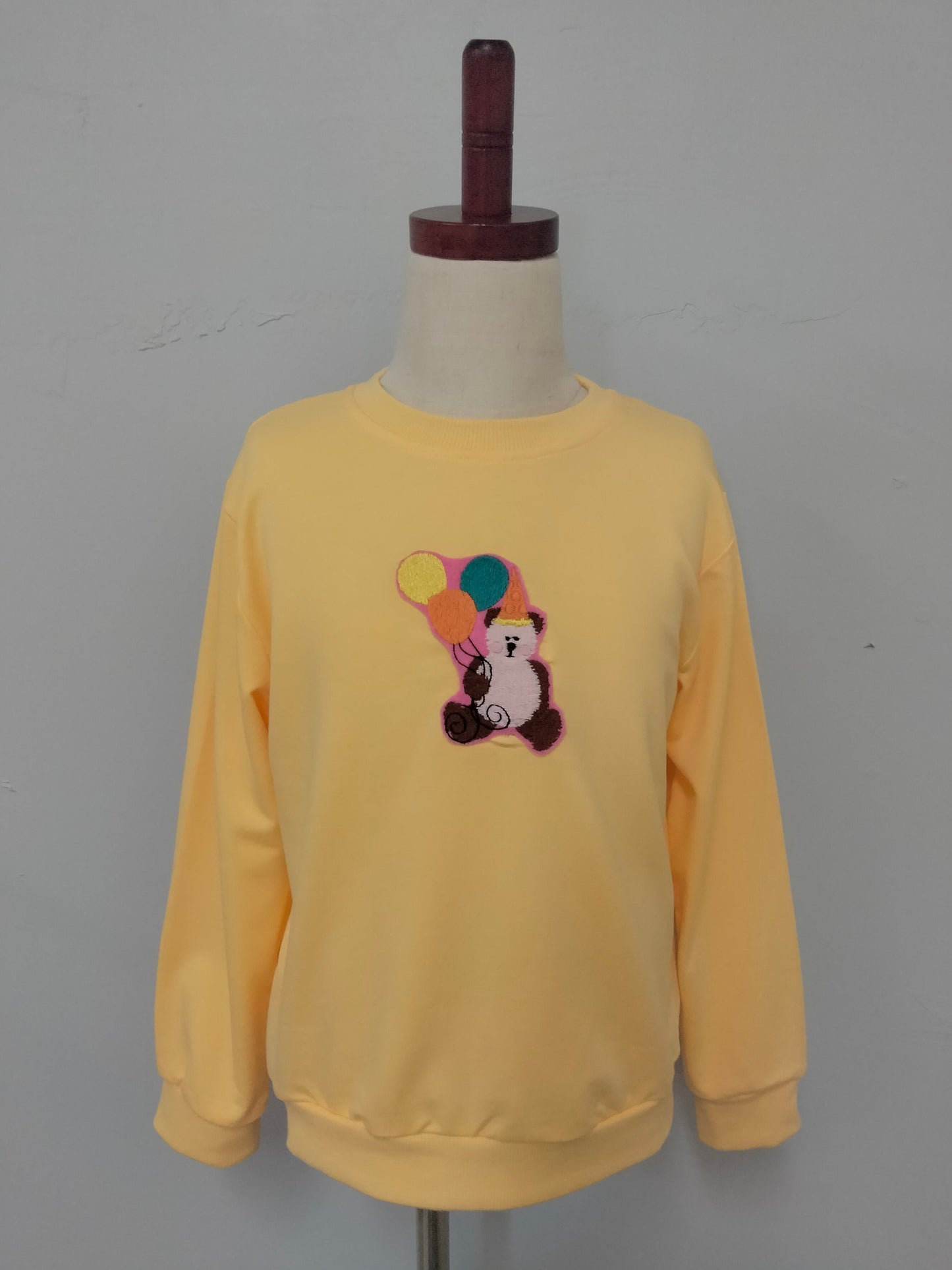 Yellow Party Bear Embroidery Patch Sweater